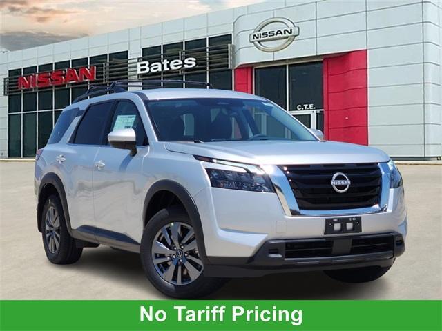 new 2025 Nissan Pathfinder car, priced at $39,353