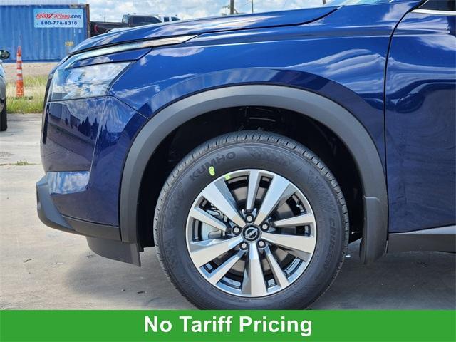 new 2025 Nissan Pathfinder car, priced at $42,262