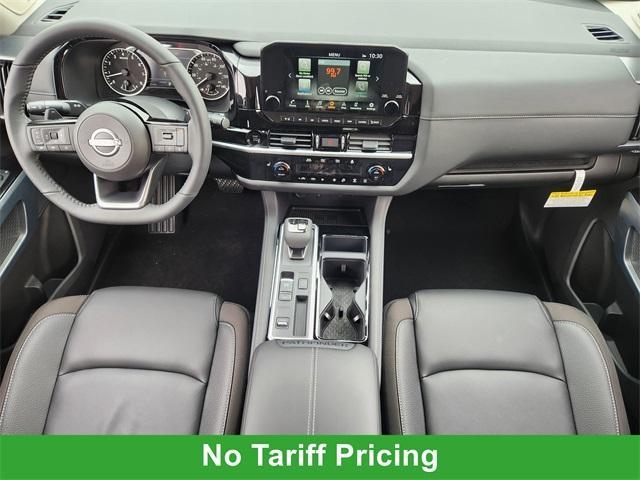 new 2025 Nissan Pathfinder car, priced at $43,802