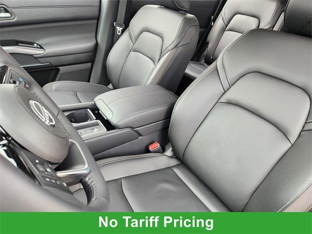 new 2025 Nissan Pathfinder car, priced at $43,802