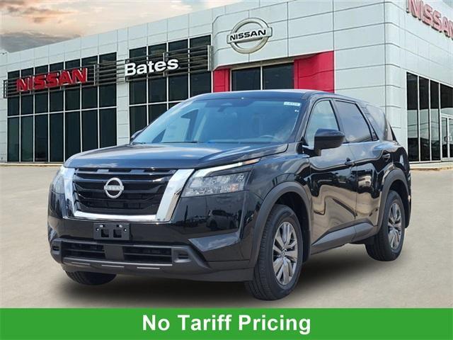 new 2025 Nissan Pathfinder car, priced at $31,058