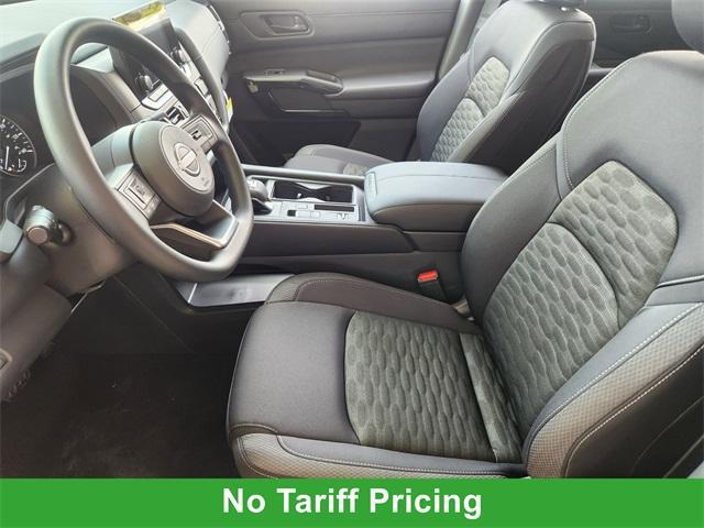 new 2025 Nissan Pathfinder car, priced at $31,058