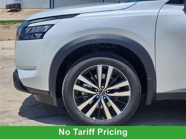 new 2025 Nissan Pathfinder car, priced at $49,336