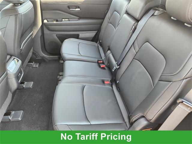 new 2025 Nissan Pathfinder car, priced at $37,361