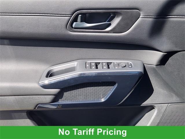 new 2025 Nissan Pathfinder car, priced at $41,572