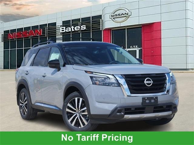 new 2025 Nissan Pathfinder car, priced at $49,853
