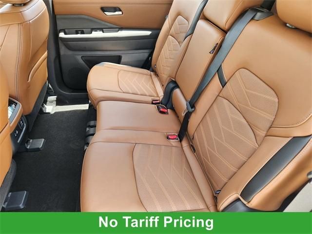 new 2025 Nissan Pathfinder car, priced at $48,819