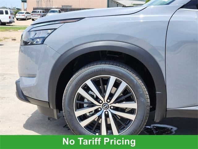 new 2025 Nissan Pathfinder car, priced at $48,819
