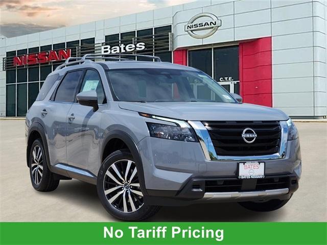 new 2025 Nissan Pathfinder car, priced at $48,819