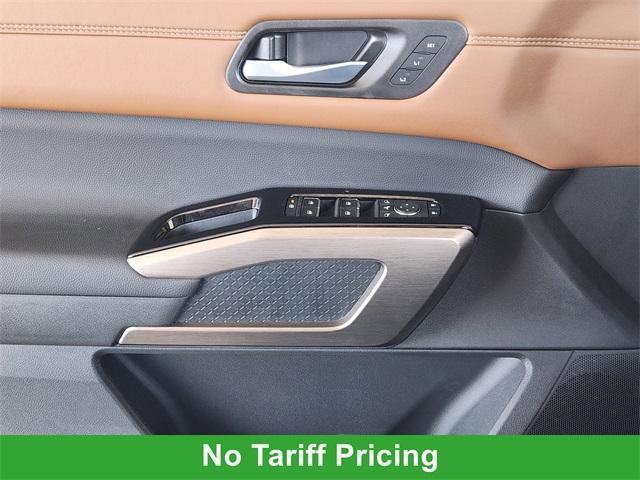 new 2025 Nissan Pathfinder car, priced at $47,996