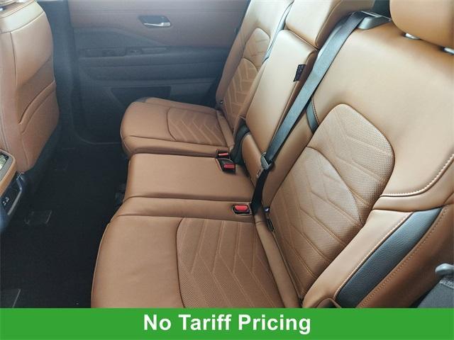 new 2025 Nissan Pathfinder car, priced at $47,996