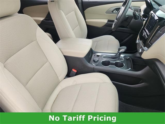 used 2022 Chevrolet Traverse car, priced at $25,999