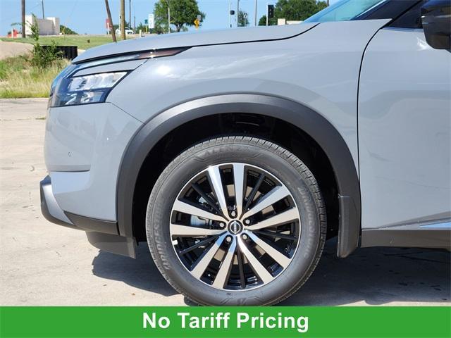 new 2025 Nissan Pathfinder car, priced at $49,853