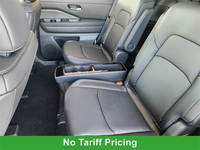 new 2025 Nissan Pathfinder car, priced at $43,402