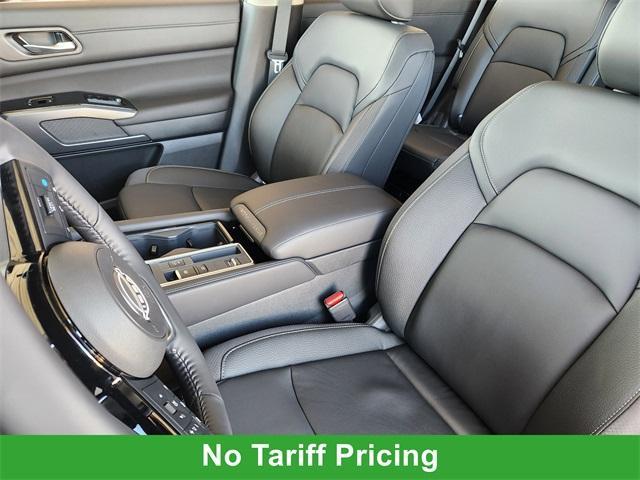 new 2025 Nissan Pathfinder car, priced at $43,402