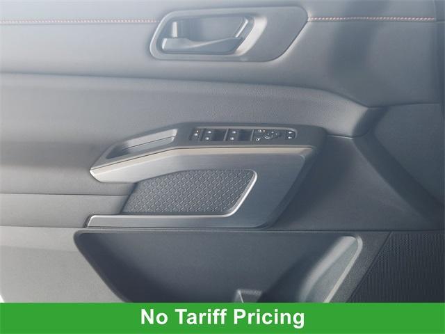 new 2025 Nissan Pathfinder car, priced at $39,763