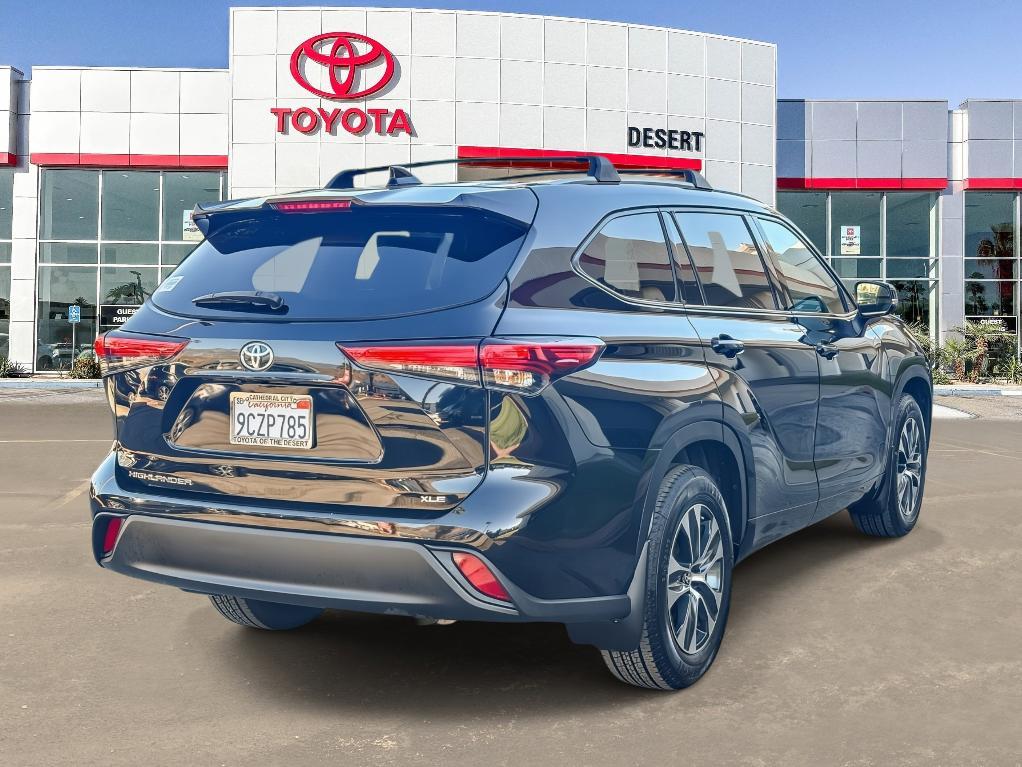 used 2022 Toyota Highlander car, priced at $35,300