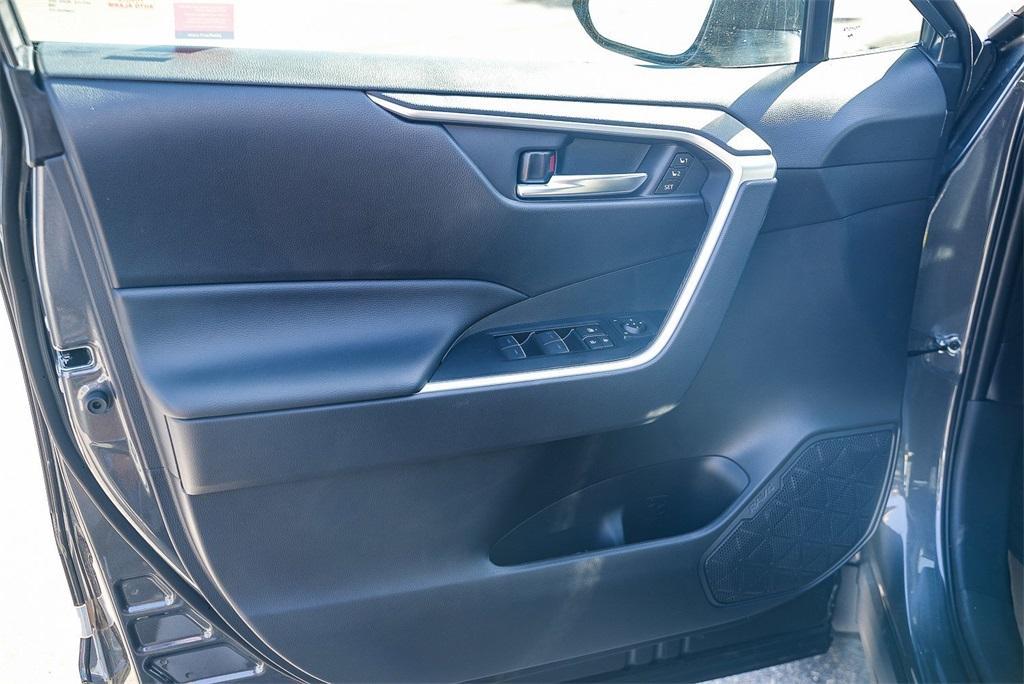 new 2025 Toyota RAV4 car, priced at $39,738