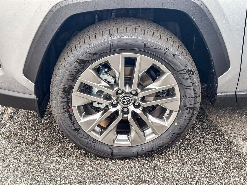 new 2025 Toyota RAV4 car, priced at $39,913