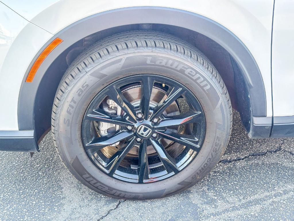 used 2025 Honda CR-V Hybrid car, priced at $32,400