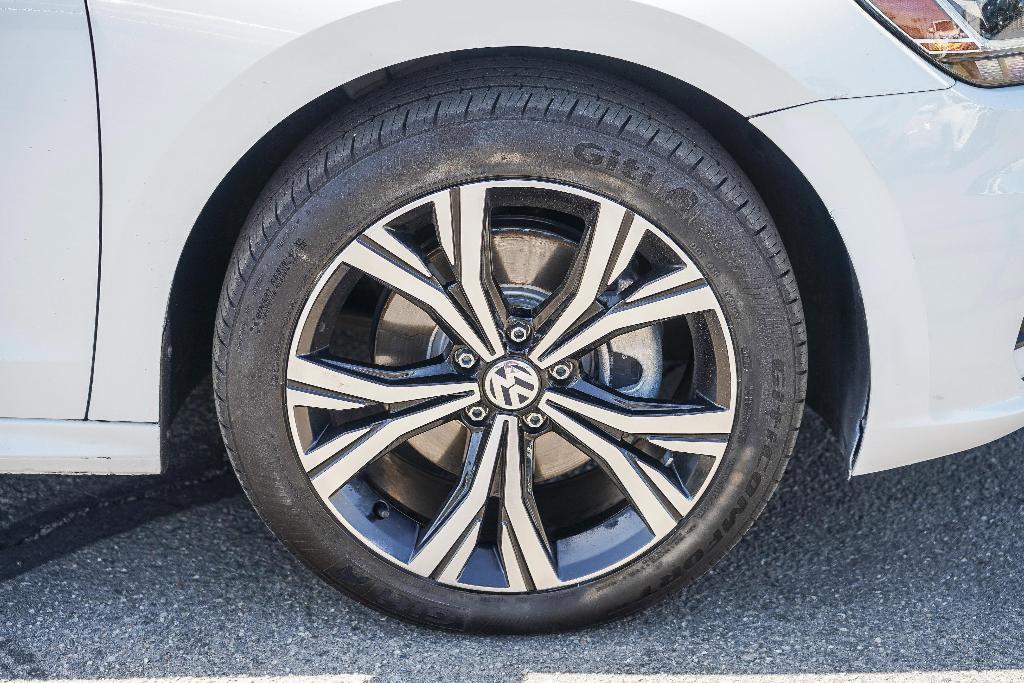 used 2022 Volkswagen Passat car, priced at $19,900