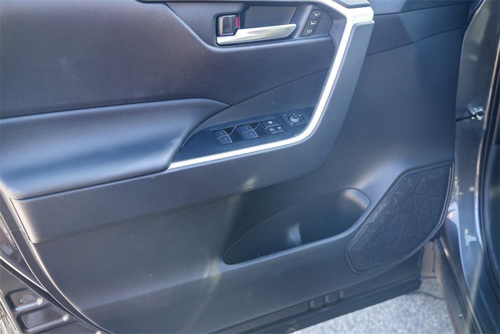 new 2025 Toyota RAV4 car, priced at $40,123