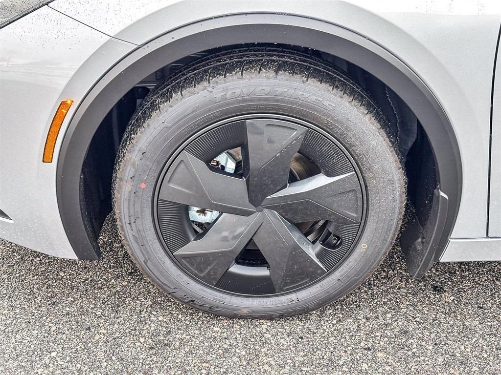 new 2026 Toyota Prius Plug-In Hybrid car, priced at $35,248