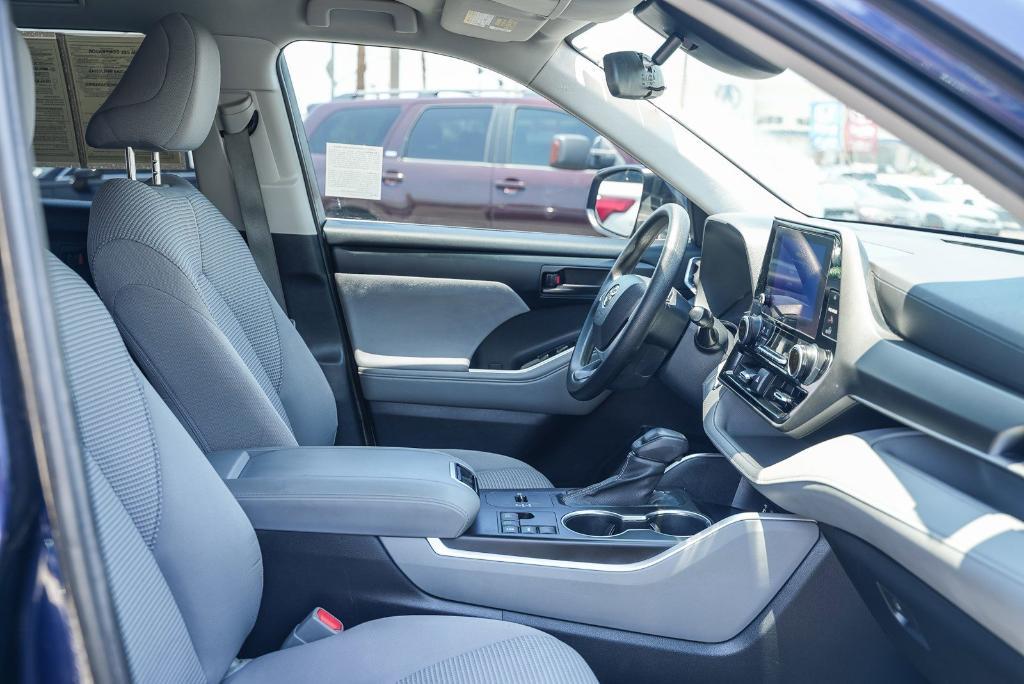 used 2023 Toyota Highlander car, priced at $32,500