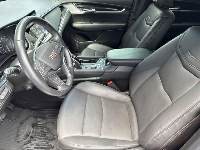 used 2021 Cadillac XT5 car, priced at $28,000