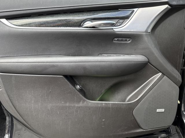 used 2021 Cadillac XT5 car, priced at $28,000