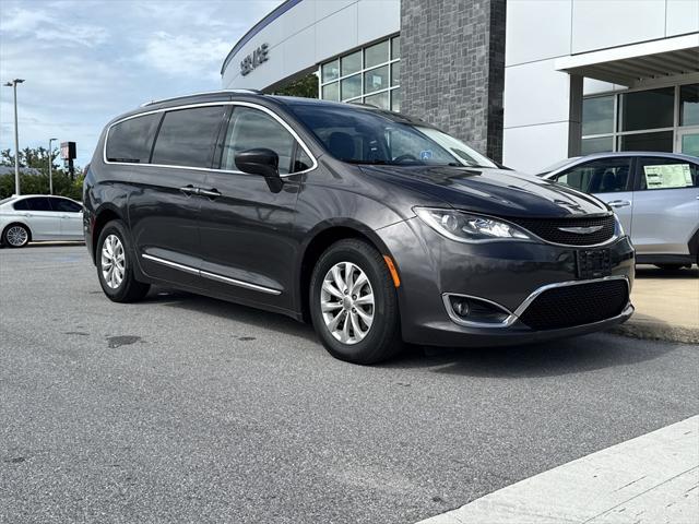 used 2018 Chrysler Pacifica car, priced at $12,999