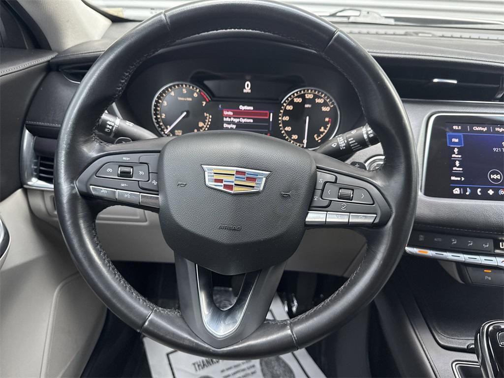 used 2022 Cadillac XT4 car, priced at $21,900