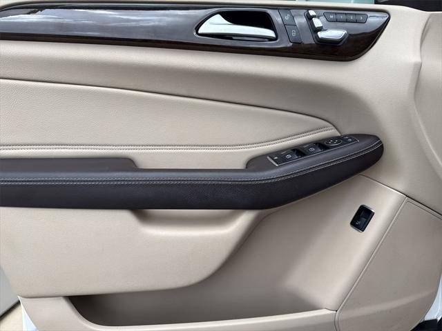 used 2019 Mercedes-Benz GLE 400 car, priced at $26,665