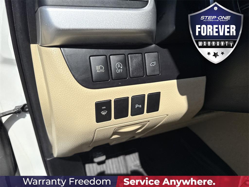 used 2019 Toyota Highlander car, priced at $23,789
