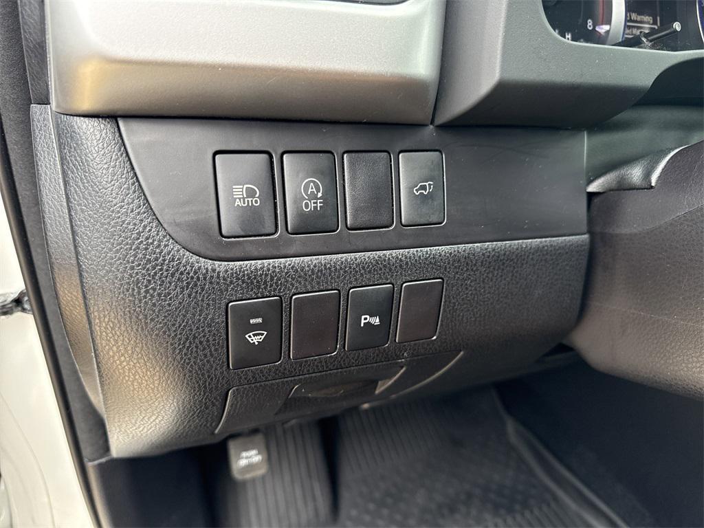 used 2017 Toyota Highlander car, priced at $25,300