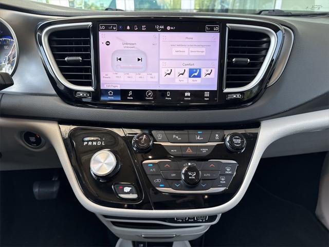 used 2023 Chrysler Pacifica car, priced at $23,400