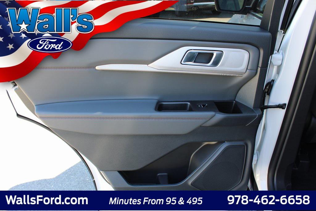 new 2025 Ford Explorer car, priced at $47,651