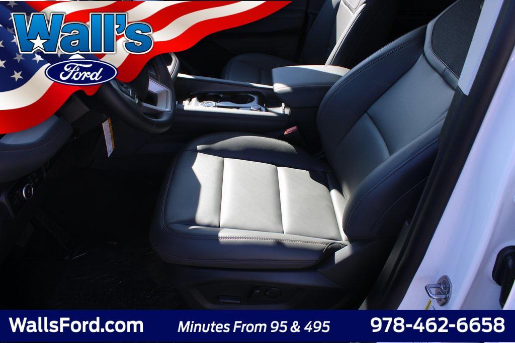 new 2025 Ford Explorer car, priced at $47,651