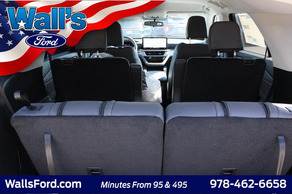 new 2025 Ford Explorer car, priced at $47,651