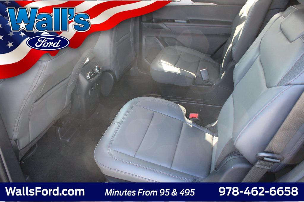 new 2025 Ford Explorer car, priced at $47,651