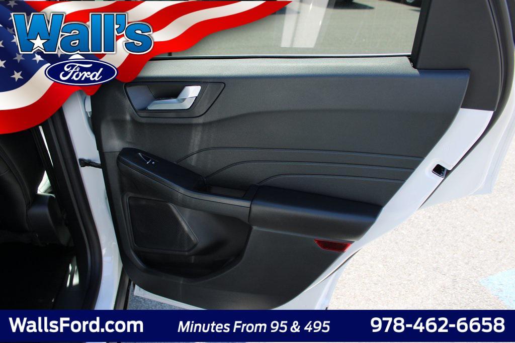 new 2025 Ford Escape PHEV car, priced at $39,952