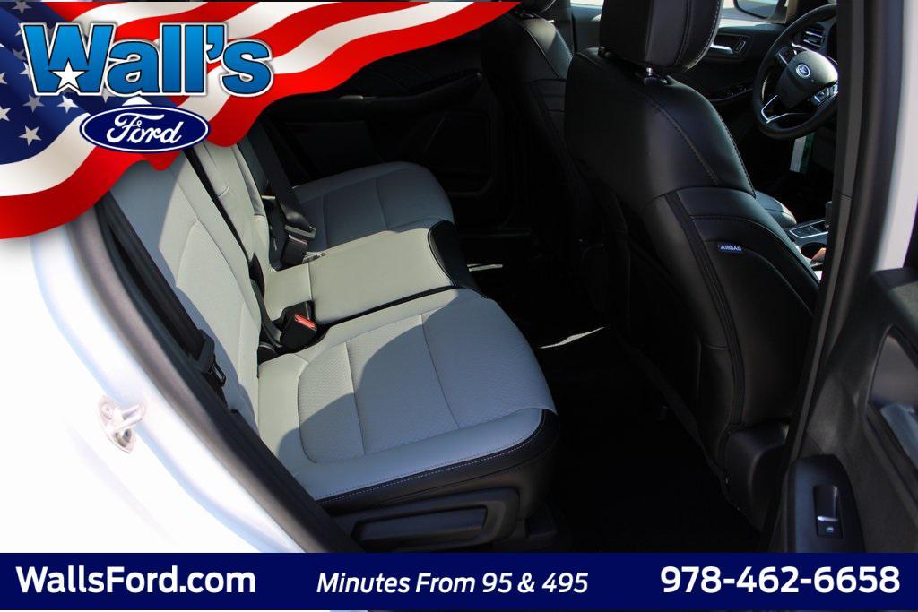 new 2025 Ford Escape PHEV car, priced at $39,952