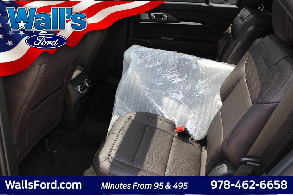 new 2025 Ford Explorer car, priced at $59,923