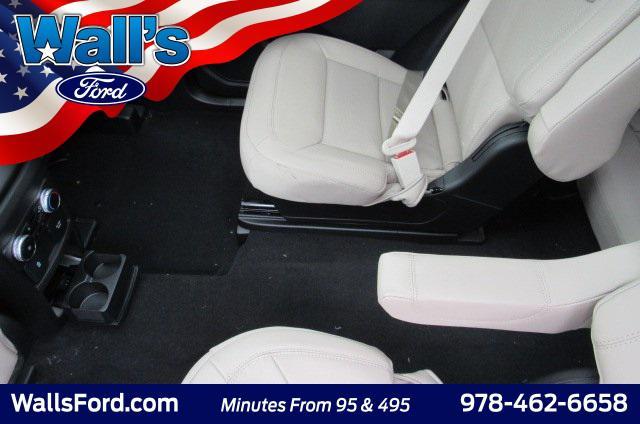 new 2024 Ford Explorer car, priced at $44,947