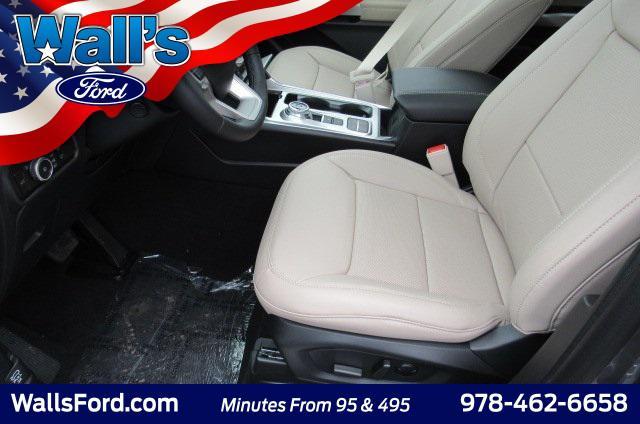 new 2024 Ford Explorer car, priced at $44,947