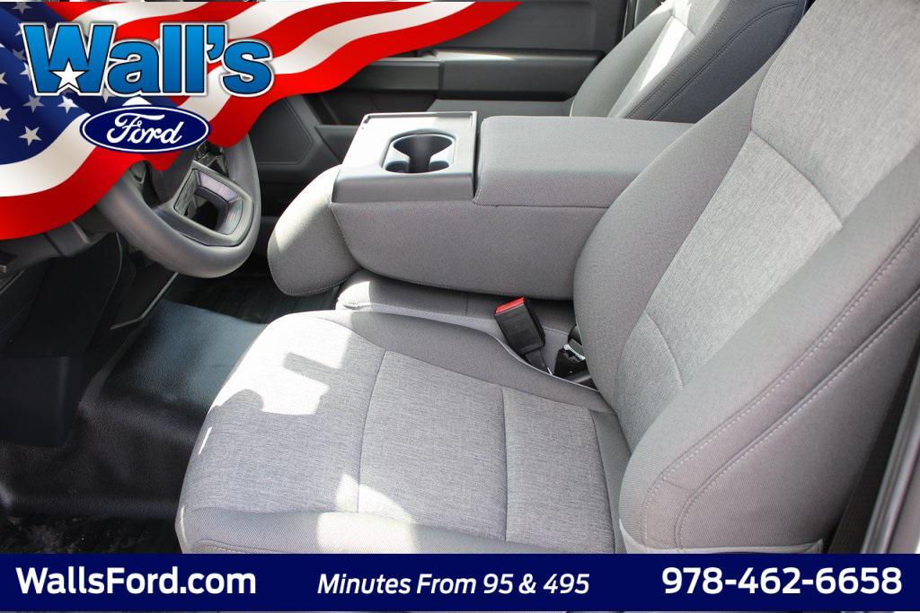 new 2025 Ford F-150 car, priced at $42,571