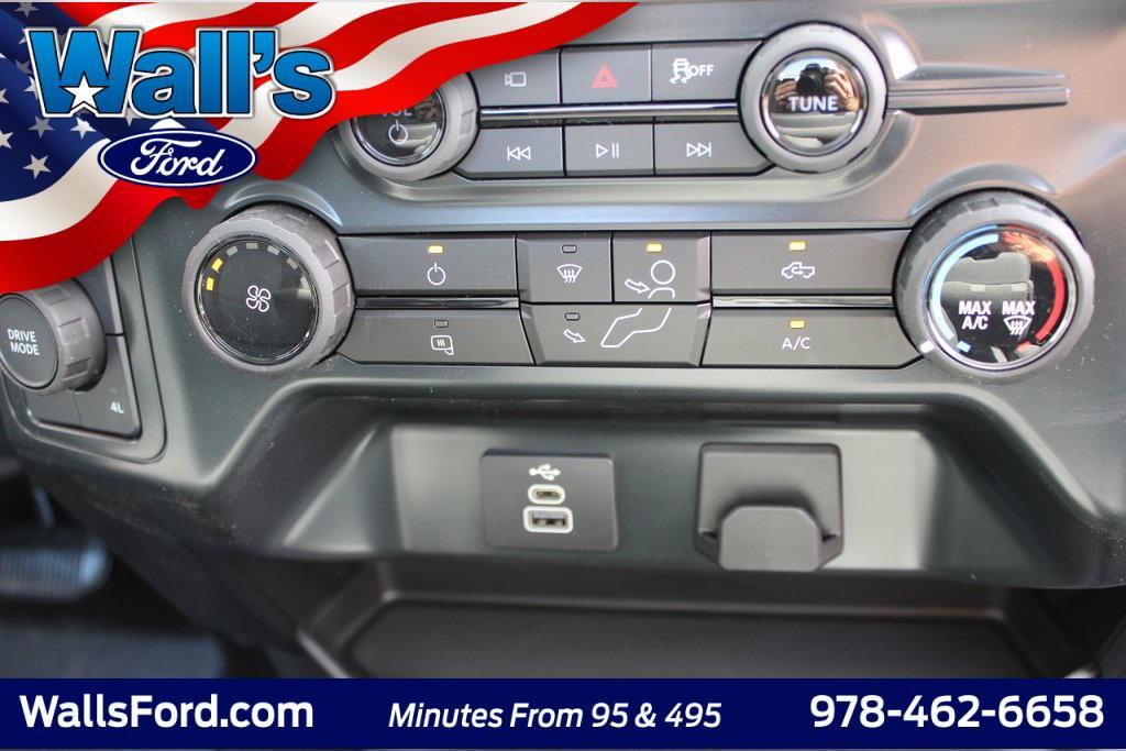 new 2025 Ford F-150 car, priced at $42,571