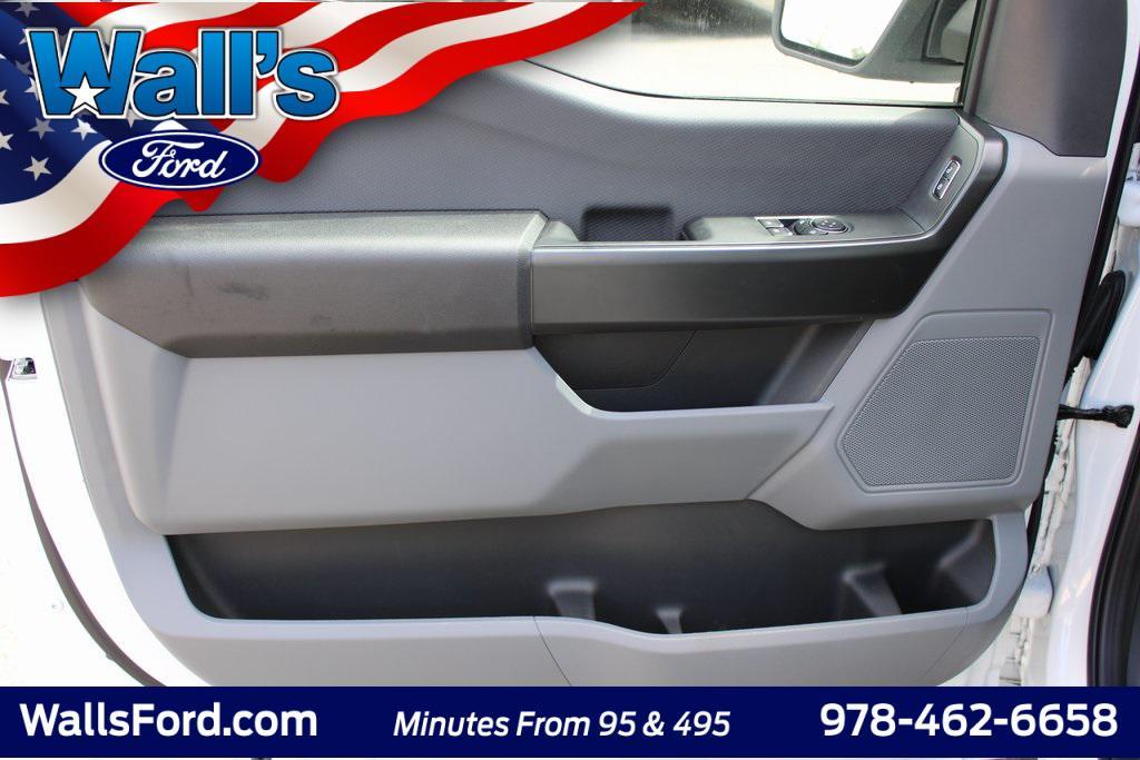 new 2025 Ford F-150 car, priced at $42,571