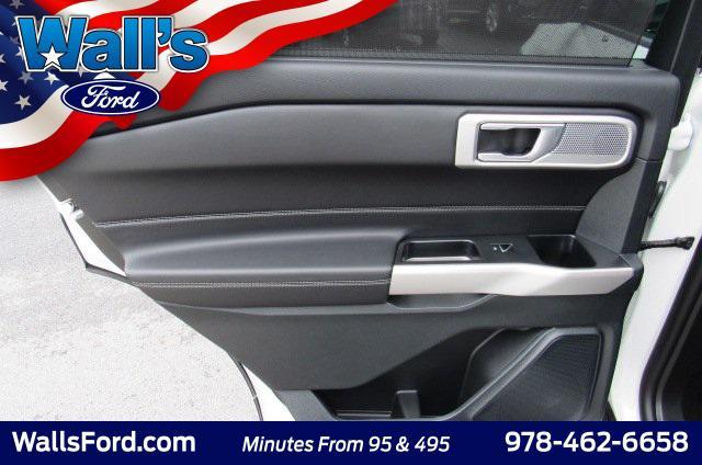 new 2024 Ford Explorer car, priced at $45,689
