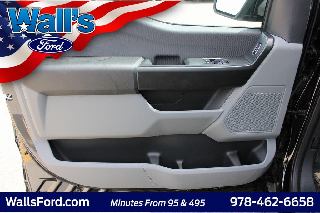 new 2025 Ford F-150 car, priced at $39,571